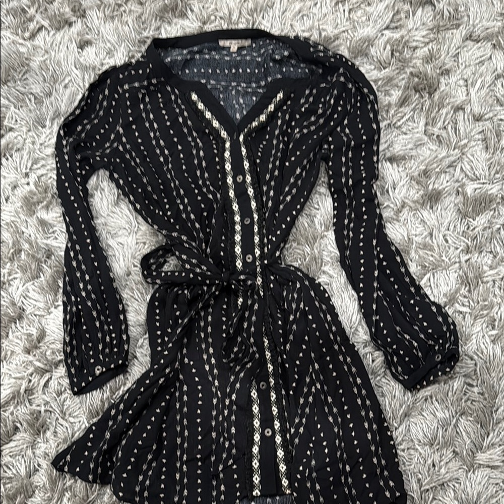 Miss Me Black and White Bishop Sleeve V-Neck Dress